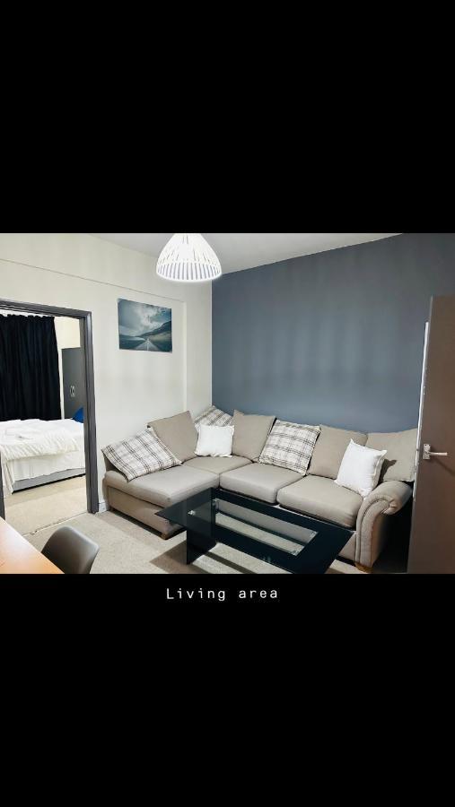 2 Bedroom Double Bed In East لندن المظهر الخارجي الصورة