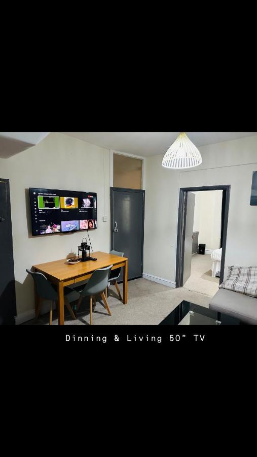 2 Bedroom Double Bed In East لندن المظهر الخارجي الصورة